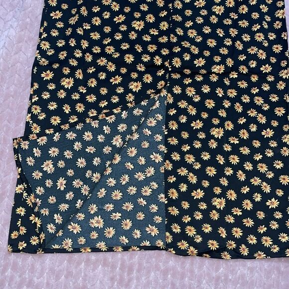 WeWoreWhat Womens Ditsy Daisies Cowl Midi Satin Dress - Picture 5 of 6